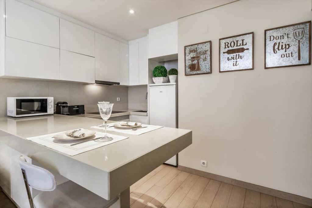 Inloveapartments - City Center With Charm Lisboa Eksteriør billede
